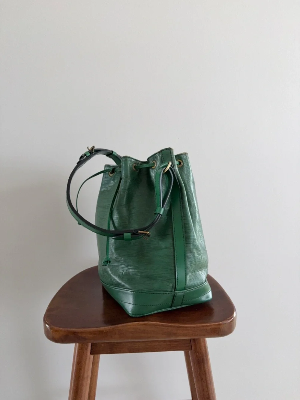 80s Louis Vuitton Epi Leather Noé Bucket Bag